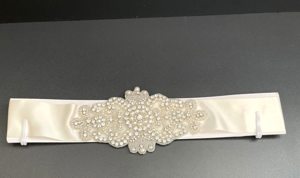 NWT David's Bridal Belt Sash Rhinestone Pearl Crystal Wedding Dress Ribbon Ivory